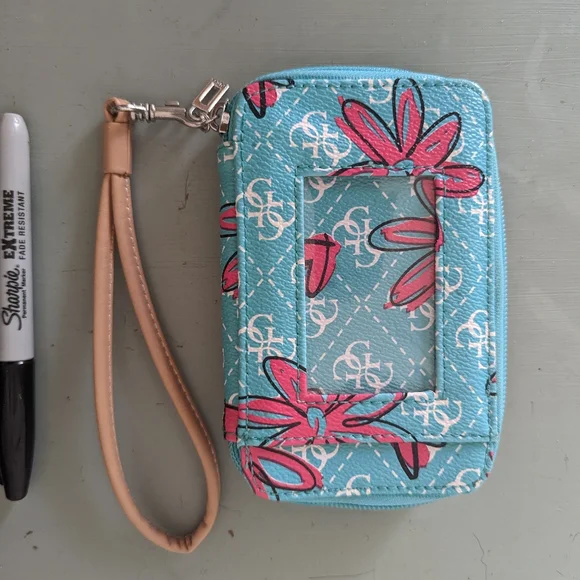 Guess Hand Wallet - Picture 4 of 4